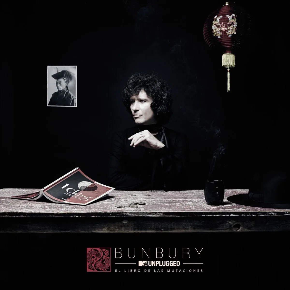 MTV Unplugged: El Libro de las Mutaciones album cover by Bunbury